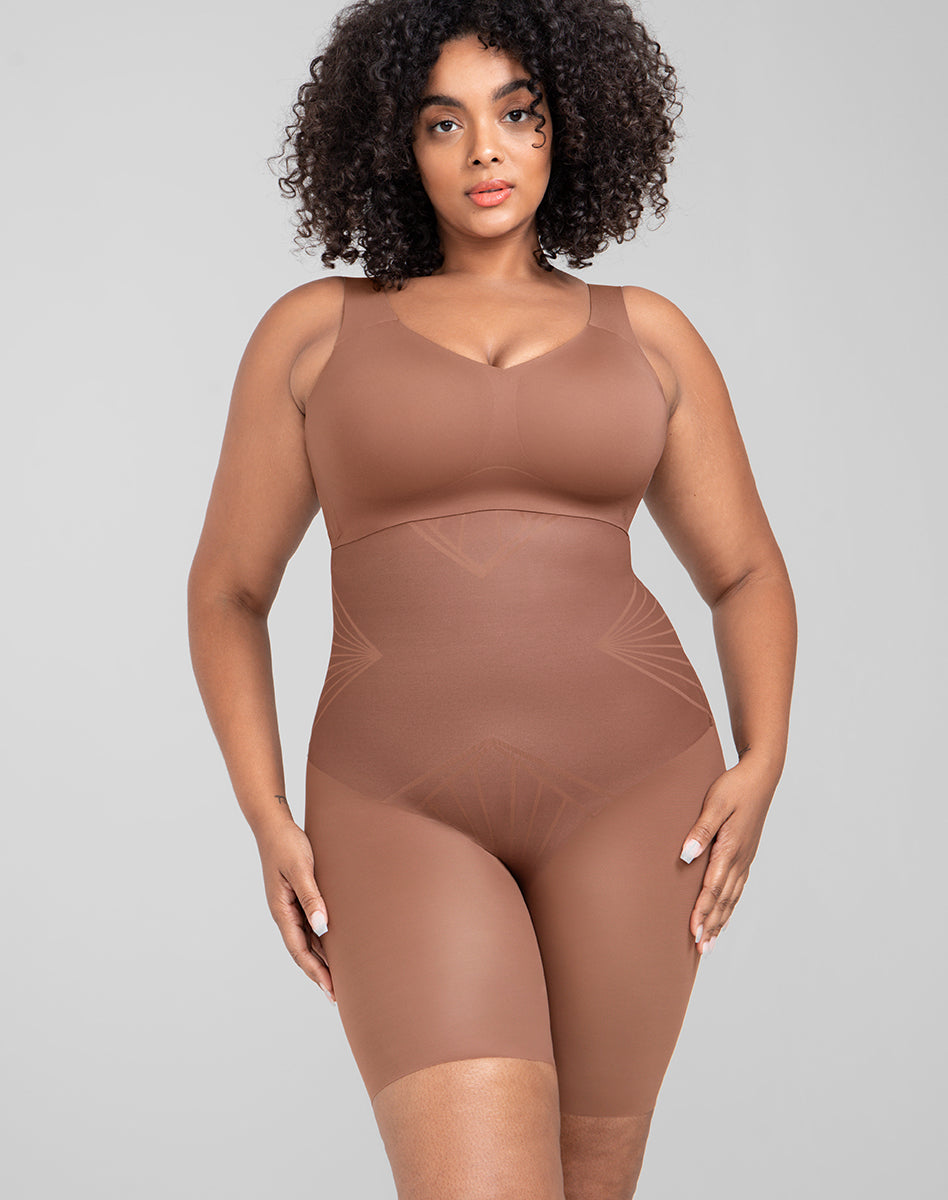 ShadowSculptHighWaistShort-Model-Toffee-XL-Courtney-Front.jpg